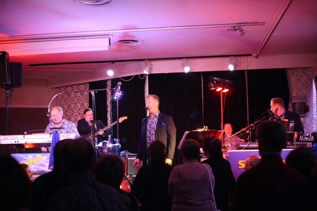 revontulen tanssi-ilta