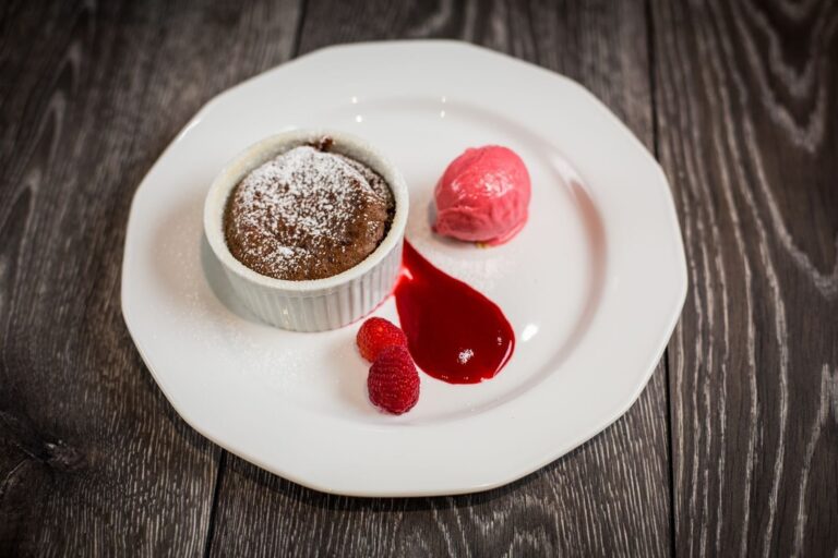 revontuli_menu_chocolate_fondant2 ruoka