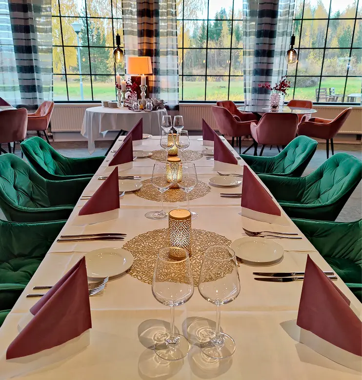 Table setting at Restaurant Loimu